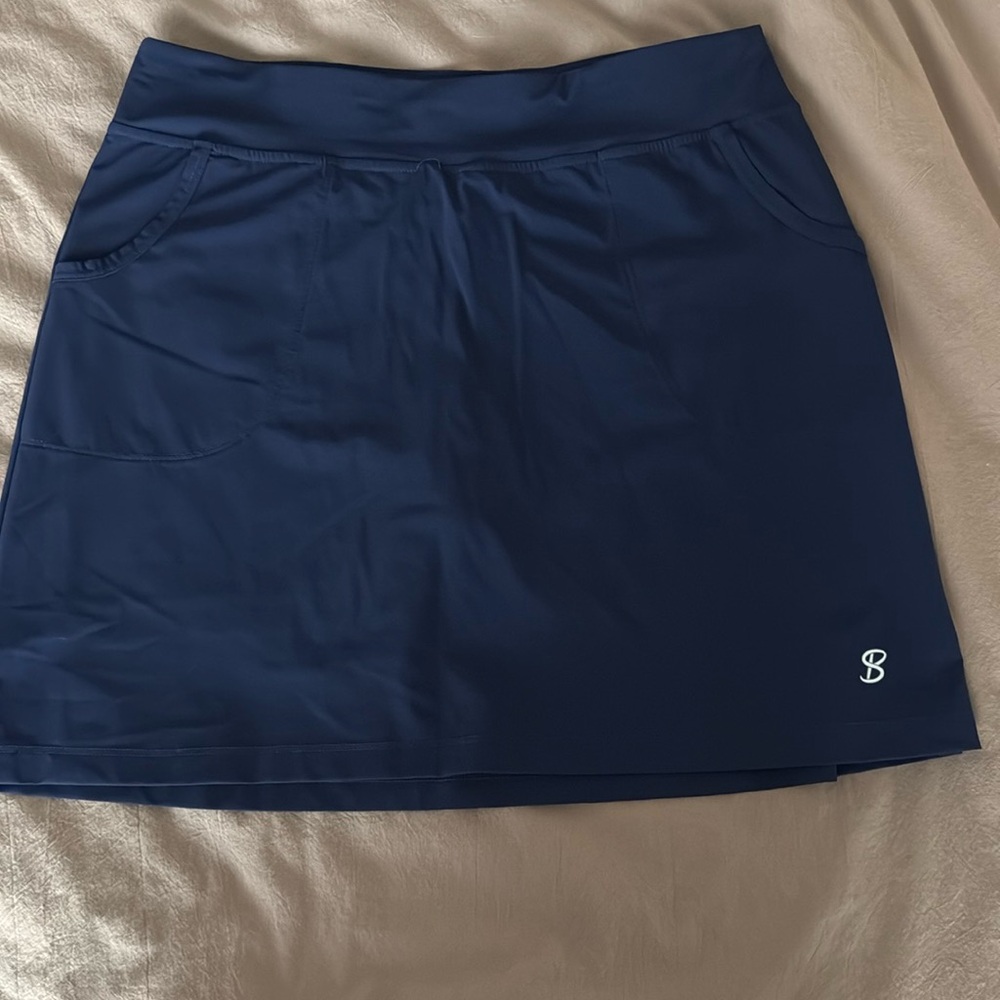 SofiBella navy golf skort L